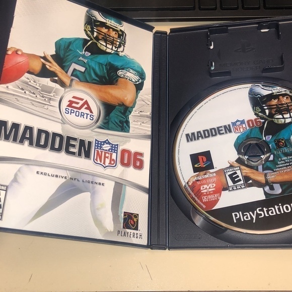 𝅺10& 11. MADDEN NFL 2006 - PlayStation 2 - Picture 4 of 4
